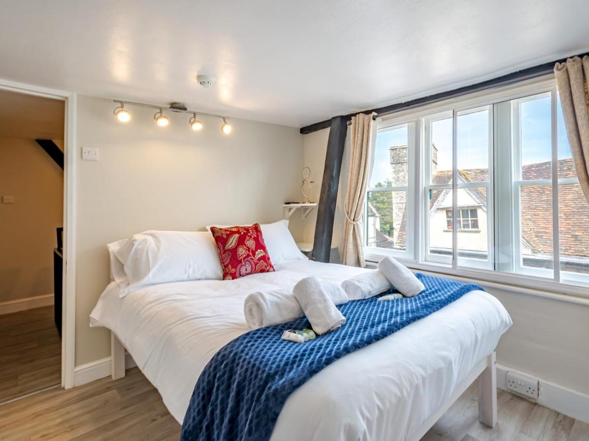 Pass The Keys Renovated Apartment In The Centre Of カンタベリー エクステリア 写真