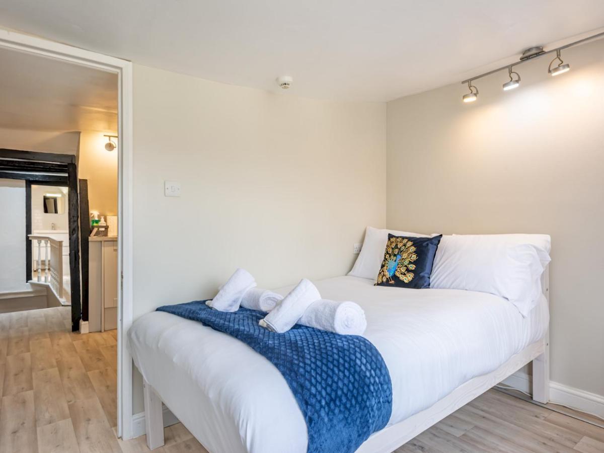 Pass The Keys Renovated Apartment In The Centre Of カンタベリー エクステリア 写真