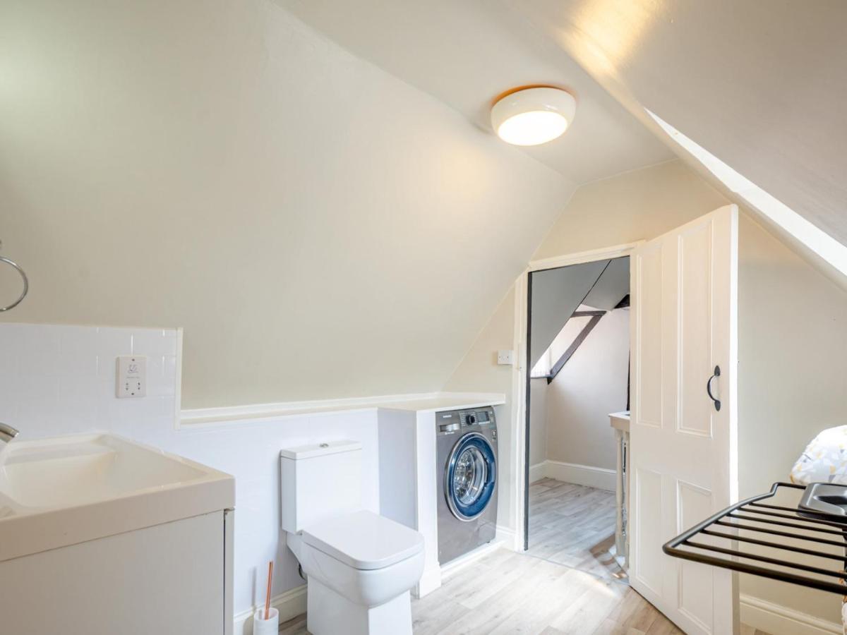 Pass The Keys Renovated Apartment In The Centre Of カンタベリー エクステリア 写真