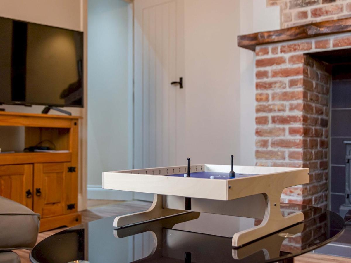 Pass The Keys Renovated Apartment In The Centre Of カンタベリー エクステリア 写真