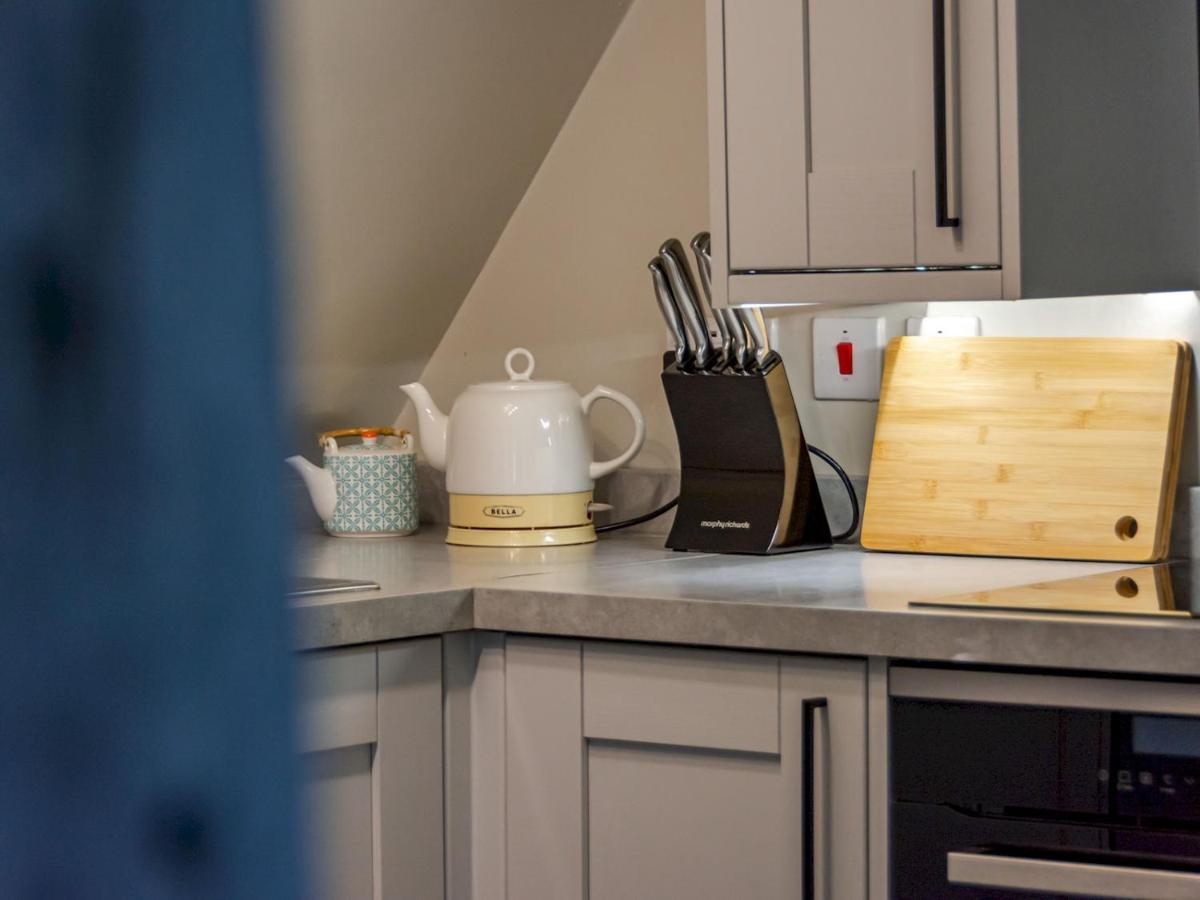 Pass The Keys Renovated Apartment In The Centre Of カンタベリー エクステリア 写真
