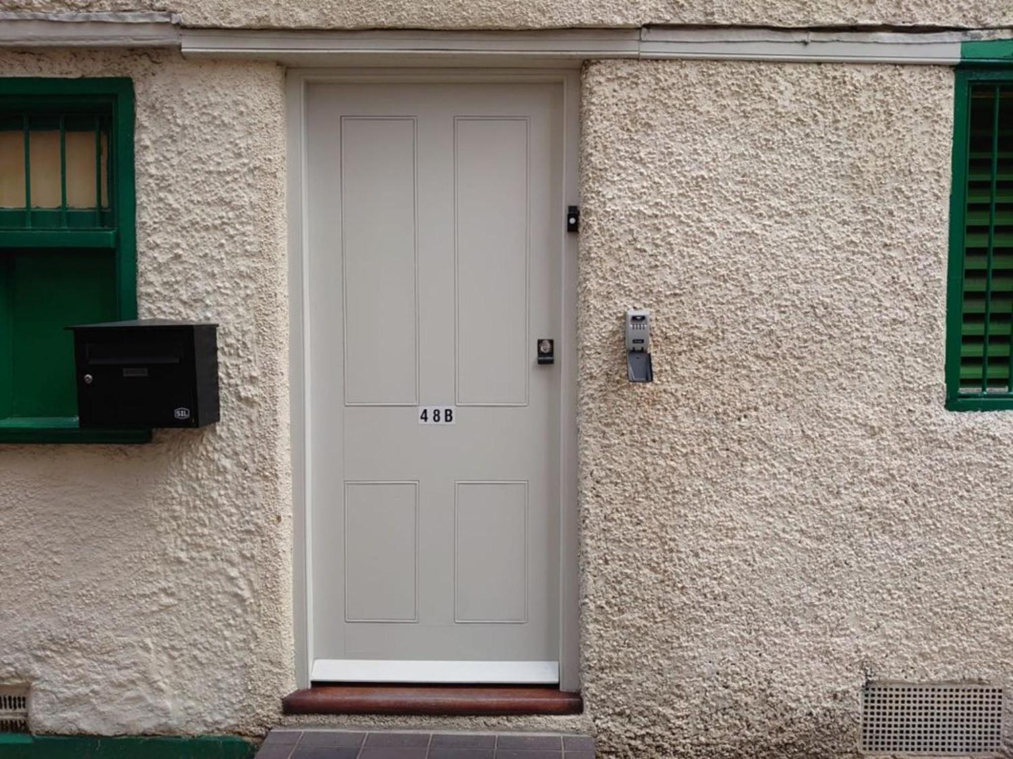 Pass The Keys Renovated Apartment In The Centre Of カンタベリー エクステリア 写真